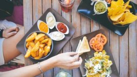 Храни и напитки, които развалят настроението