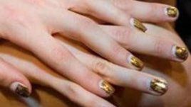 Цветовете в маникюра за Пролет 2011