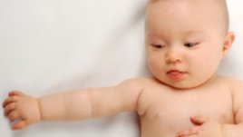 Кърменето и оправданията да не кърмим дълго