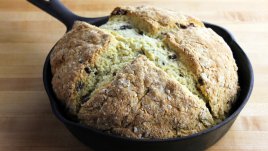 Ирландски сладък соден хляб със стафиди 