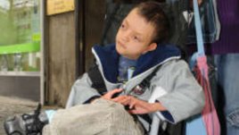 Родители на деца с редки заболявания искат от МЗ безплатни лекарства и прегледи