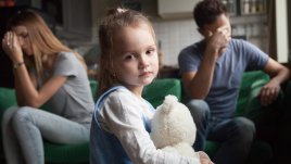 Знаци, че сте израснали в токсично семейство 