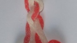 Сладки мартеници се топят в устата