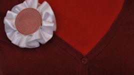 Мартеници от панделки – семпли и екстравагантни