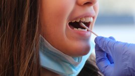 Учениците ще се тестват за COVID-19, но само при над 90% съгласни родители