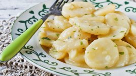 Картофена салата с дресинг с дижонска горчица