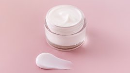 Домашна рецепта за крем против акне и мазна кожа