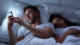 20 знака, че той може би ви изневерява