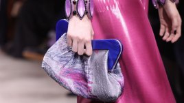 Малките чанти – моден хит за пролет/лято 2024