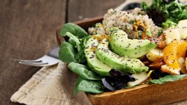 5 храни, които да ядете и 4, които да избягвате по време на менструация