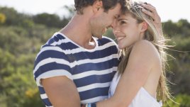 Разлики между този, който ви харесва и този, който държи на вас