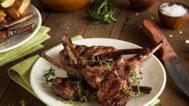 Панирани агнешки котлети с розмарин