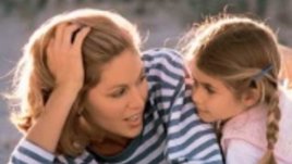 Първа менструация – как да кажа на мама?