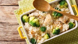 Кето рецепта за пиле с броколи и гауда