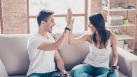 Щастливите двойки правят едно нещо всяка седмица