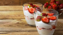 Крем с маскарпоне и ягоди