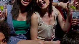 Злоупотреба с алкохол в тийн периода – как родителите влияят?