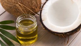 Трикове с кокосово масло за махане на целулит