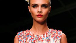 Кризата разхубавява жените – как става това?