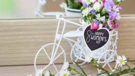 Честит 8-и март!