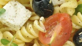 Гръцка салата с паста