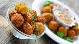 Кюфтенца с киноа и чедър 