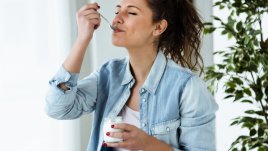 Какво се случва в тялото, ако ядете кисело мляко всеки ден?