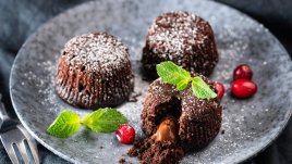 Мини лава кейкове с черен шоколад