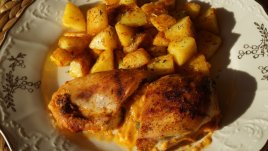 Видео рецепта: Пилешки рулца с топено сирене и розе