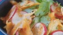 Пролетна салата от моркови и репички