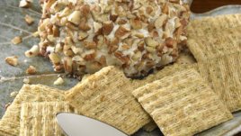 Козе сирене с ядки и сушени смокини