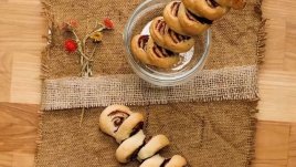 Шоколадово руло с бутертесто и орехи