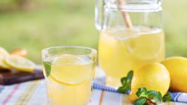 Домашна лимонада с мента
