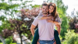 3 зодии, на които ще им върви в любовта през април