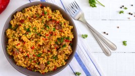 Свинско с булгур и чушки 