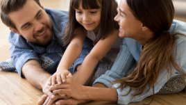 6 малки стъпки, които помагат да научим детето на доброта 