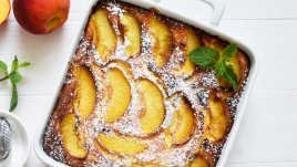 Домашен сладкиш с праскови за Света Марина
