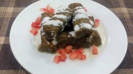 Лозови сармички на фурна