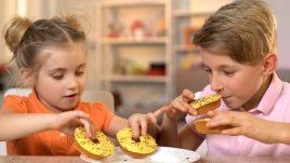 Грешки в храненето, които родителите допускат