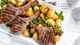 Пържоли с грах и сирене