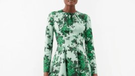 15 елегантни дамски рокли за изискани вечери