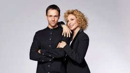 Стефания Колева и Деян Ангелов разсмиват в новия стендъп театър „Без гаранция“