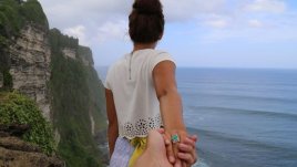 Защо когато искам да съм смела, все някой ми пречи? 