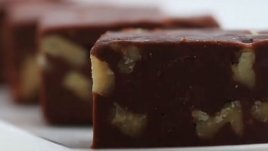 Шоколадов десерт с три съставки