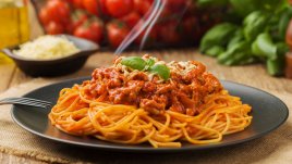 Паста „Болонезе“ в мултикукър
