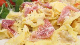 Тортелини с шунка 