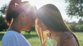 Как да изградите силна и здрава връзка с родителите си