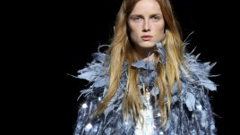 Пера и трапецовидни линии от Marc Jacobs