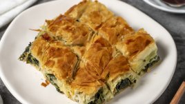 Баница със спанак и три вида сирена