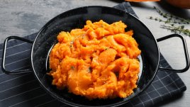 Пюре от сладки картофи с чесън и лют пипер